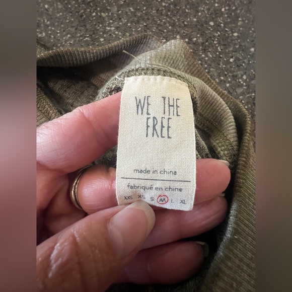 NWT We The Free Free People Women's South Side Thermal Top Moss Green Sweater - Picture 11 of 11